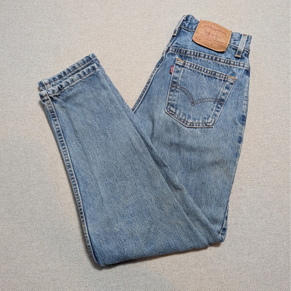Vintage Levi's 512 Slim Fit Tapered Leg Jeans Women's Size 6S Light Wash USA